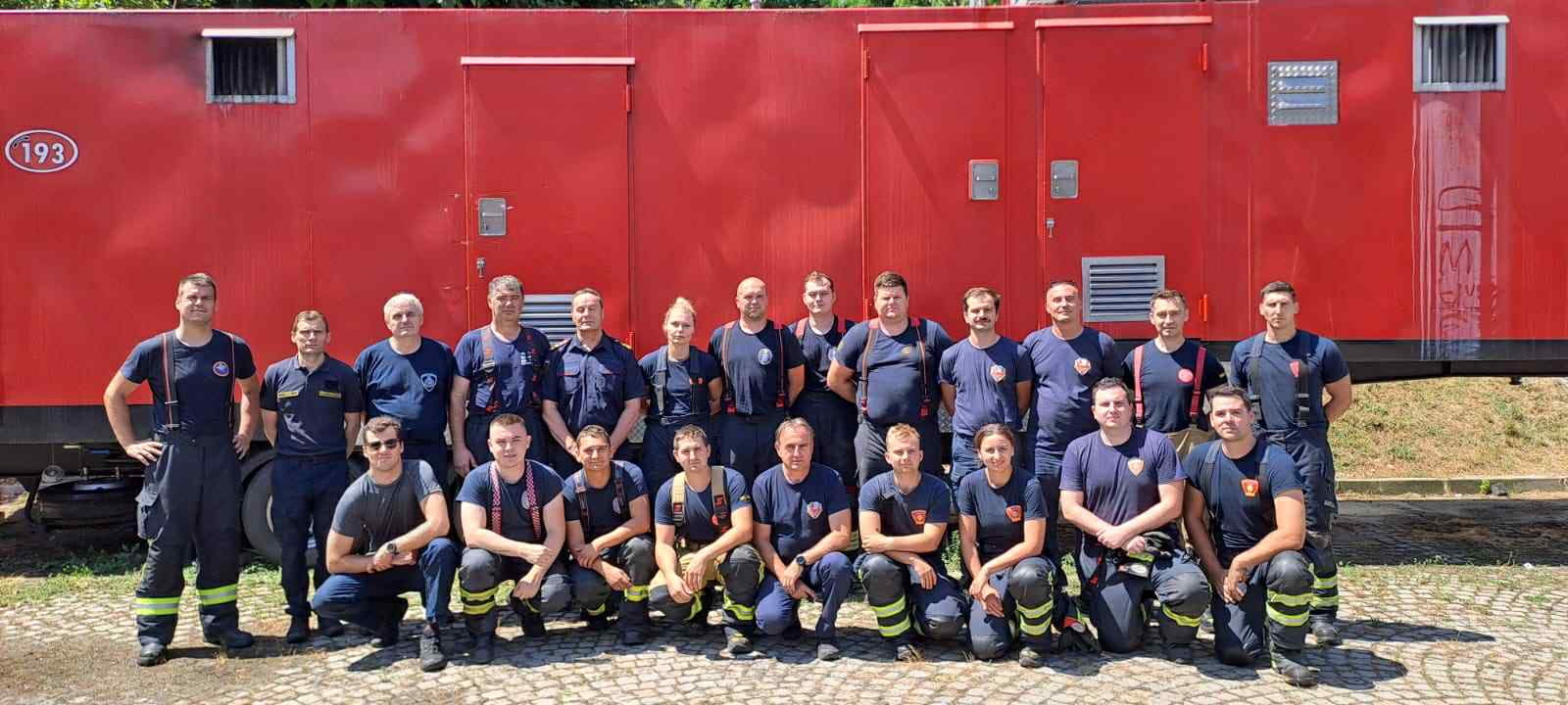 Vatrogasci JVP Petrinja na “flashover” obuci