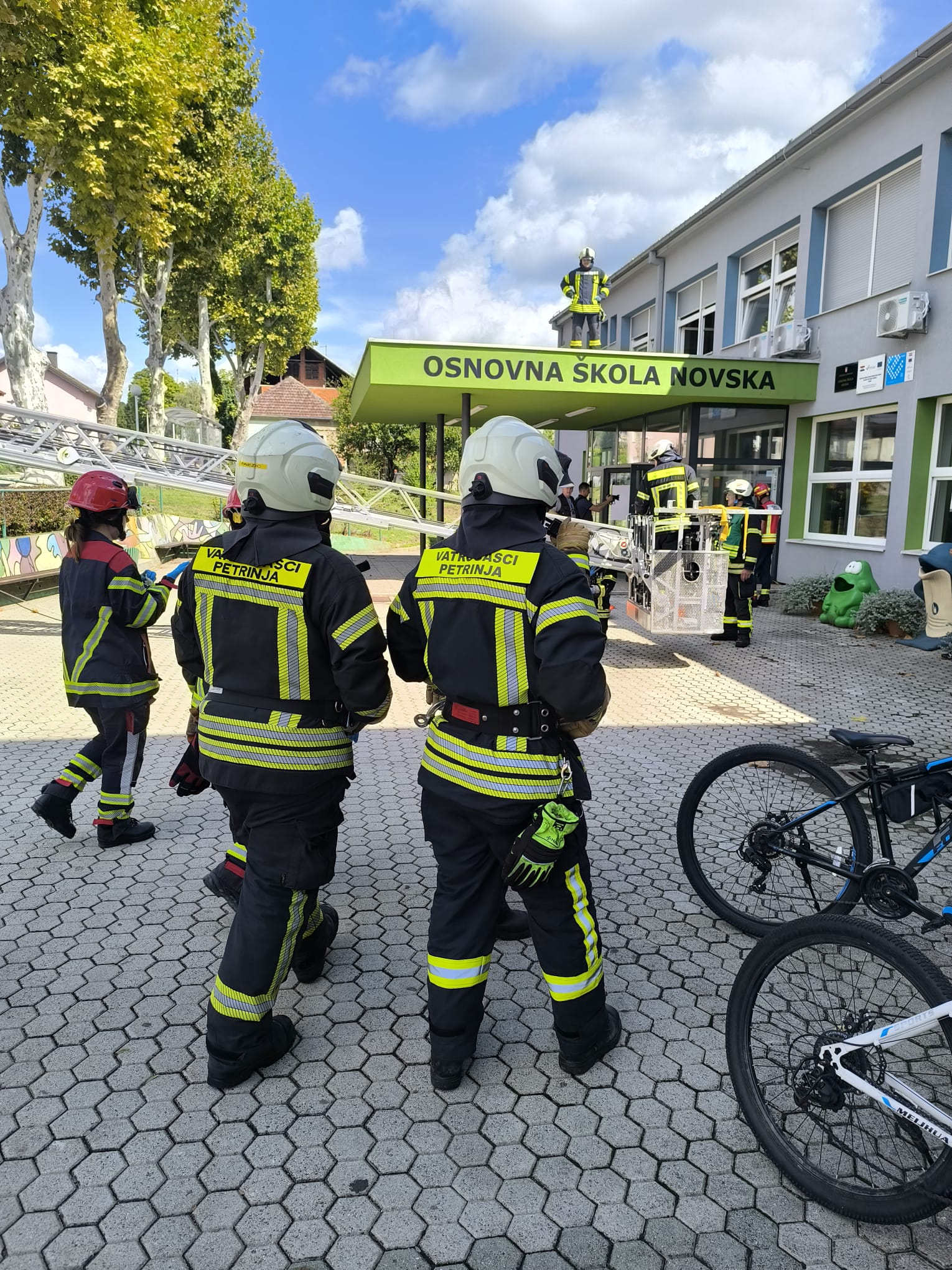 JVP Petrinja sudjelovala na velikoj terenskoj vatrogasnoj vježbi „Olujni bljesak 30“ u Novskoj